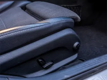 MERCEDES-BENZ C 220d BlueTEC 7G-TRONIC Avantgarde 170cp