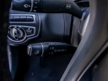 MERCEDES-BENZ C 220d BlueTEC 7G-TRONIC Avantgarde 170cp