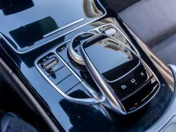 MERCEDES-BENZ C 220d BlueTEC 7G-TRONIC Avantgarde 170cp