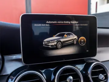 MERCEDES-BENZ C 220d BlueTEC 7G-TRONIC Avantgarde 170cp