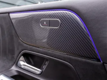 MERCEDES-BENZ GLB 200 4MATIC AMG Line 163CP 8G-DCT 2022