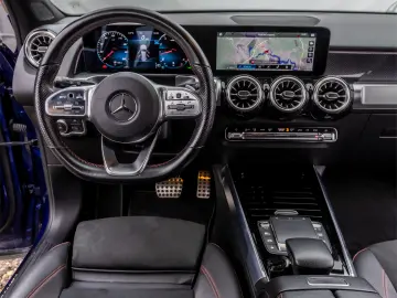 MERCEDES-BENZ GLB 200 4MATIC AMG Line 163CP 8G-DCT 2022