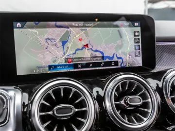 MERCEDES-BENZ GLB 200 4MATIC AMG Line 163CP 8G-DCT 2022