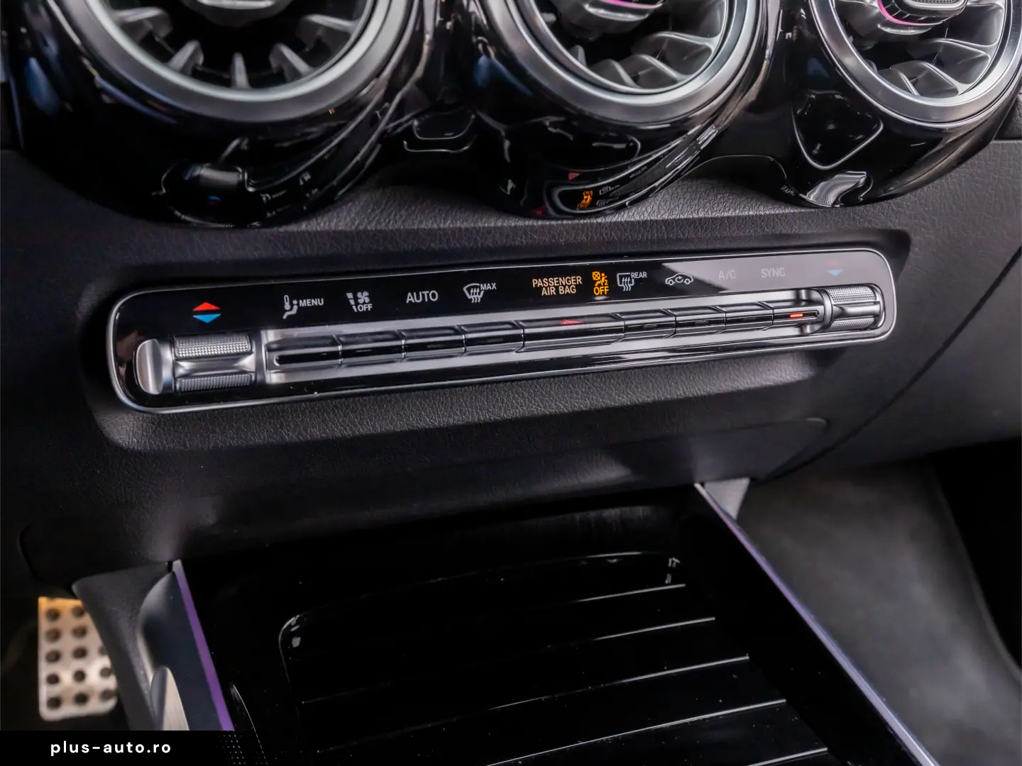 MERCEDES-BENZ GLB 200 4MATIC AMG Line 163CP 8G-DCT 2022