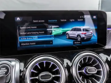 MERCEDES-BENZ GLB 200 4MATIC AMG Line 163CP 8G-DCT 2022