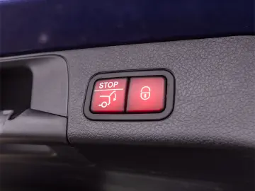 MERCEDES-BENZ GLB 200 4MATIC AMG Line 163CP 8G-DCT 2022