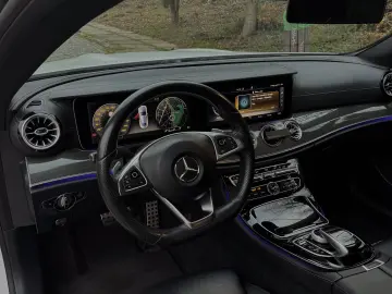 Mercedes-Benz E 400