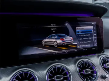 MERCEDES-BENZ E 220 D    4MATIC    194 cp    Avantgarde