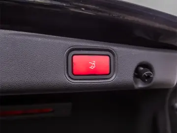 MERCEDES-BENZ E 220 D    4MATIC    194 cp    Avantgarde