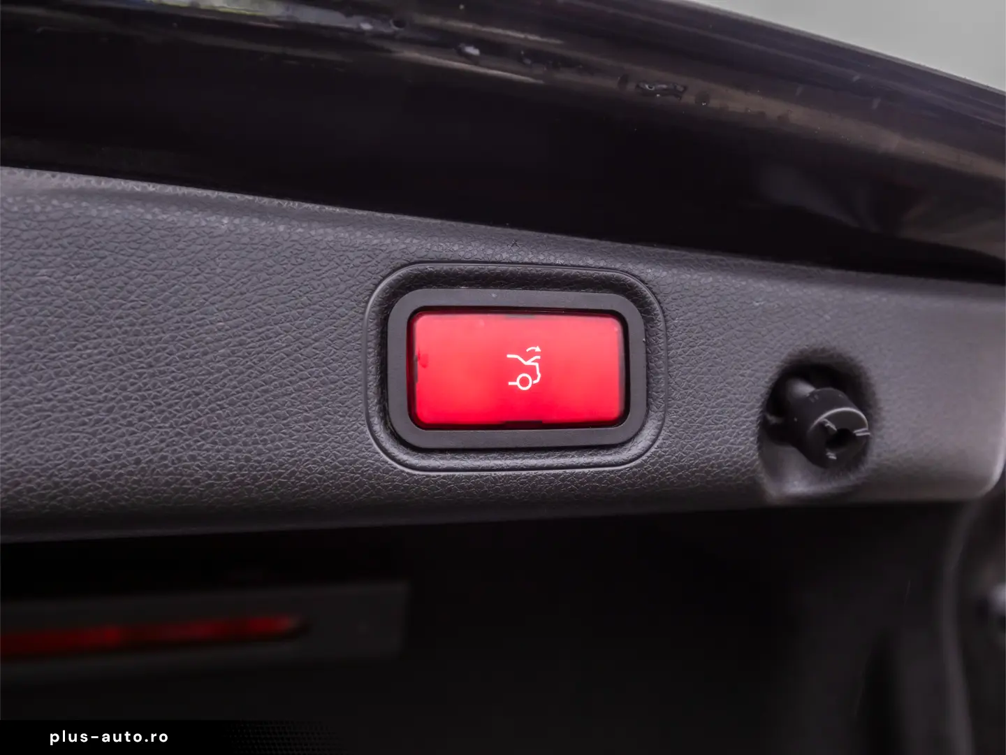 MERCEDES-BENZ E 220 D    4MATIC    194 cp    Avantgarde