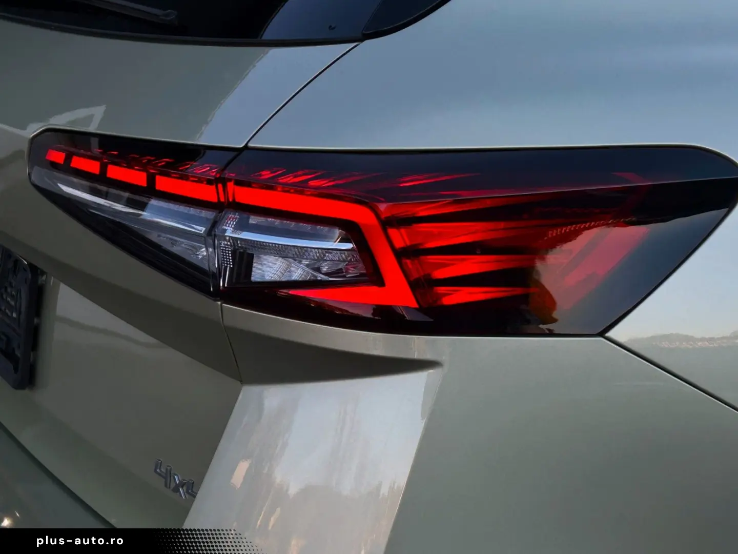 SKODA SUPERB COMBI L&K 4x4 SUITE VOLL GARANTIE-06 2029