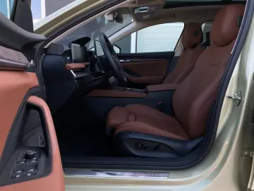 SKODA SUPERB COMBI L&K 4x4 SUITE VOLL GARANTIE-06 2029