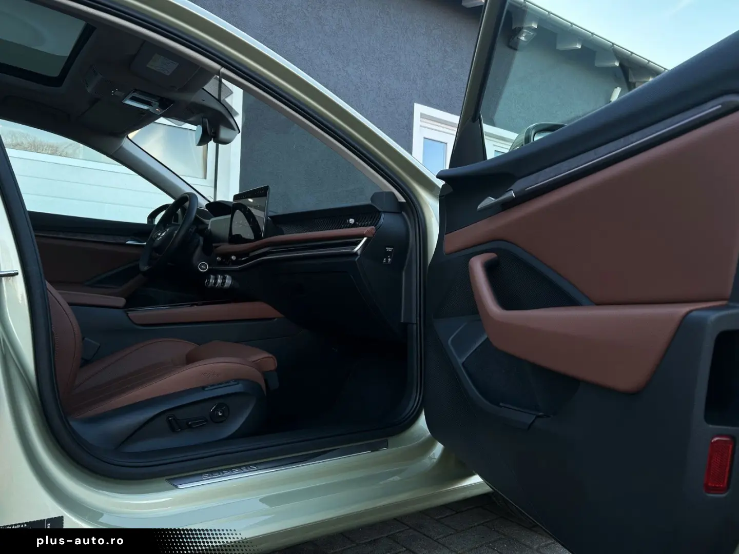 SKODA SUPERB COMBI L&K 4x4 SUITE VOLL GARANTIE-06 2029