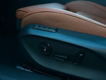 SKODA SUPERB COMBI L&K 4x4 SUITE VOLL GARANTIE-06 2029