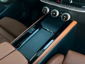 SKODA SUPERB COMBI L&K 4x4 SUITE VOLL GARANTIE-06 2029