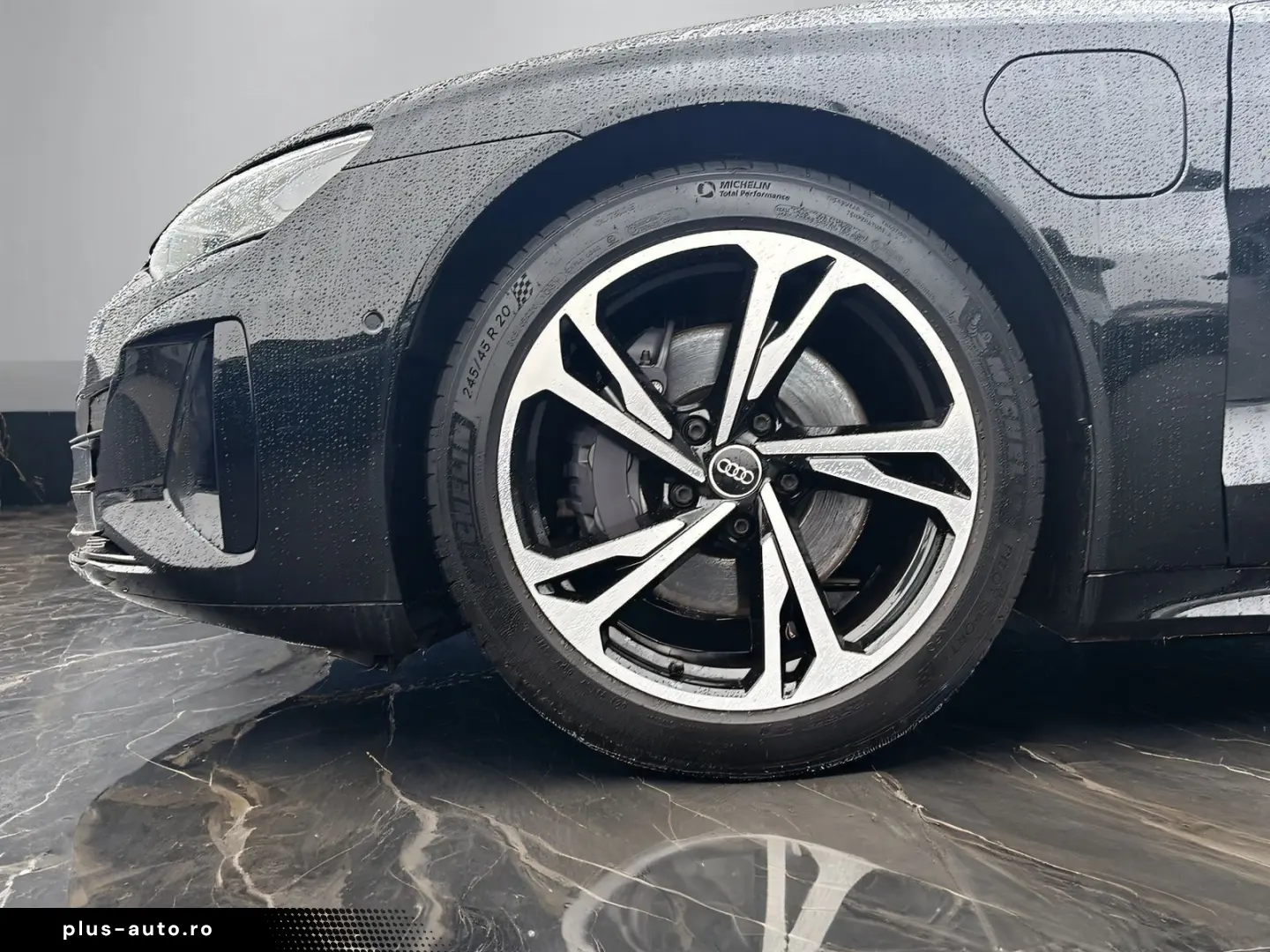 AUDI e-tron GT quattro  DYNAMIK 360  OPTIK HUD MATRIX