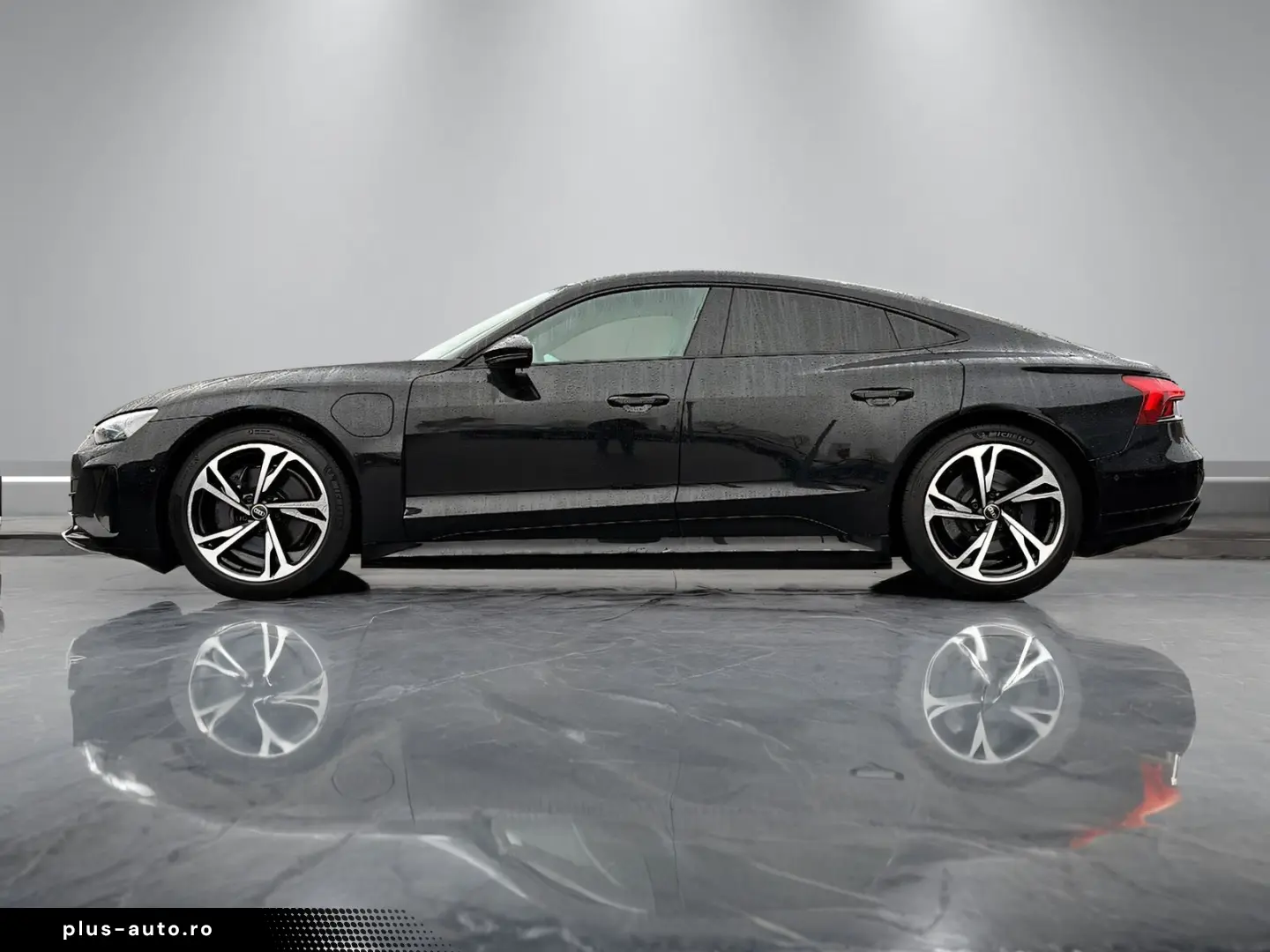 AUDI e-tron GT quattro  DYNAMIK 360  OPTIK HUD MATRIX