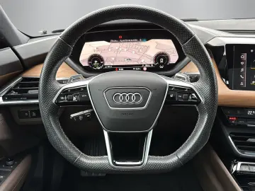 AUDI e-tron GT quattro  DYNAMIK 360  OPTIK HUD MATRIX