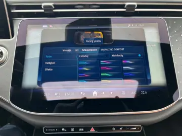 MERCEDES-BENZ E450d 4M AMG Night Premium -HUD-Pano-Softcl