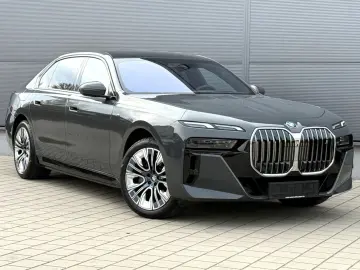 BMW i7 xDrive 60 M Sport Integral B&W Lounge Seating