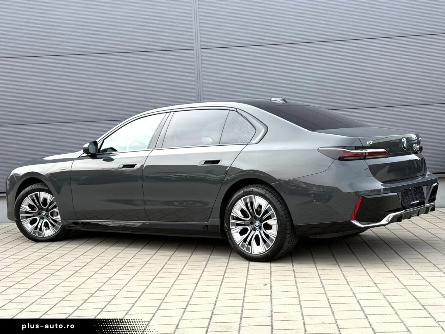 BMW i7 xDrive 60 M Sport Integral B&W Lounge Seating