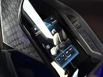 BMW i7 xDrive 60 M Sport Integral B&W Lounge Seating