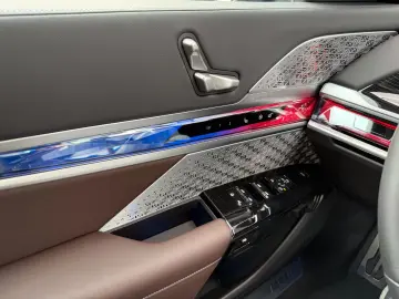 BMW i7 xDrive 60 M Sport Integral B&W Lounge Seating