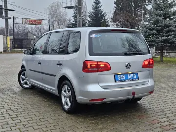 VW Touran 7 locuri 2011 1.6 TDI 105 CP euro 5