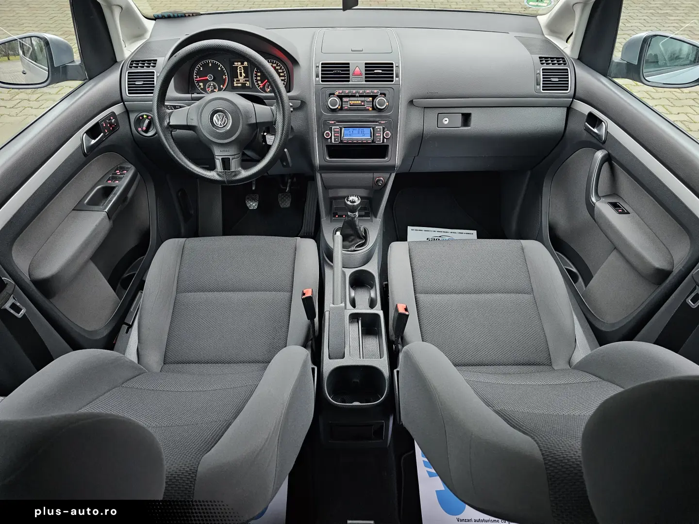 VW Touran 7 locuri 2011 1.6 TDI 105 CP euro 5