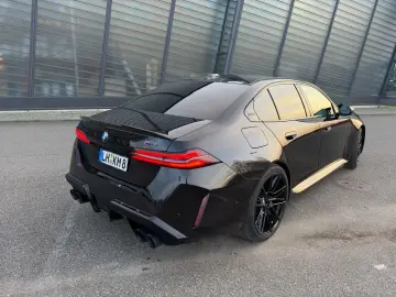 BMW M5 4.4 V8 xDrive BMW Garantie  NAP Abgas B&W