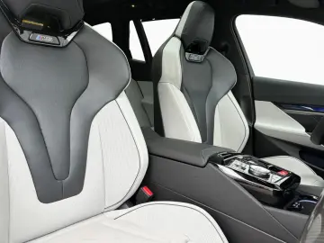 BMW M5 Tou DA-Prof HUD 360  B&W Sitzbel Pano AHK 21