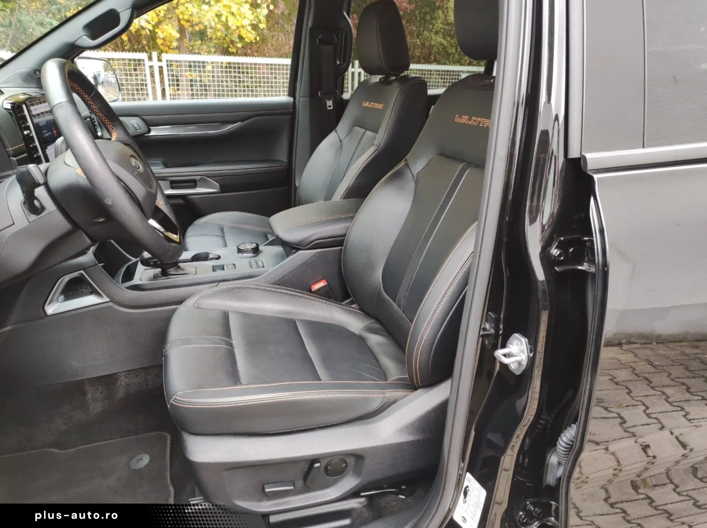 FORD Ranger Wildtrak DoKa Autom Rollo LED ACC AHK