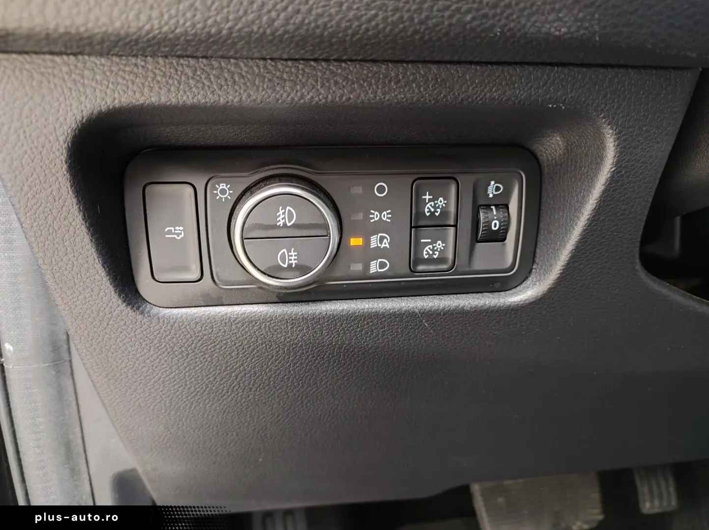 FORD Ranger Wildtrak DoKa Autom Rollo LED ACC AHK