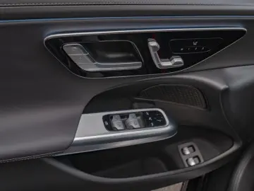 MERCEDES-BENZ E 400 e 4M AMG-Sport DIGITAL 360 Totw &hellip;