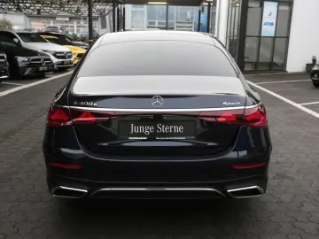 MERCEDES-BENZ E 400 e 4M AMG Panorama Burmester Memory 360
