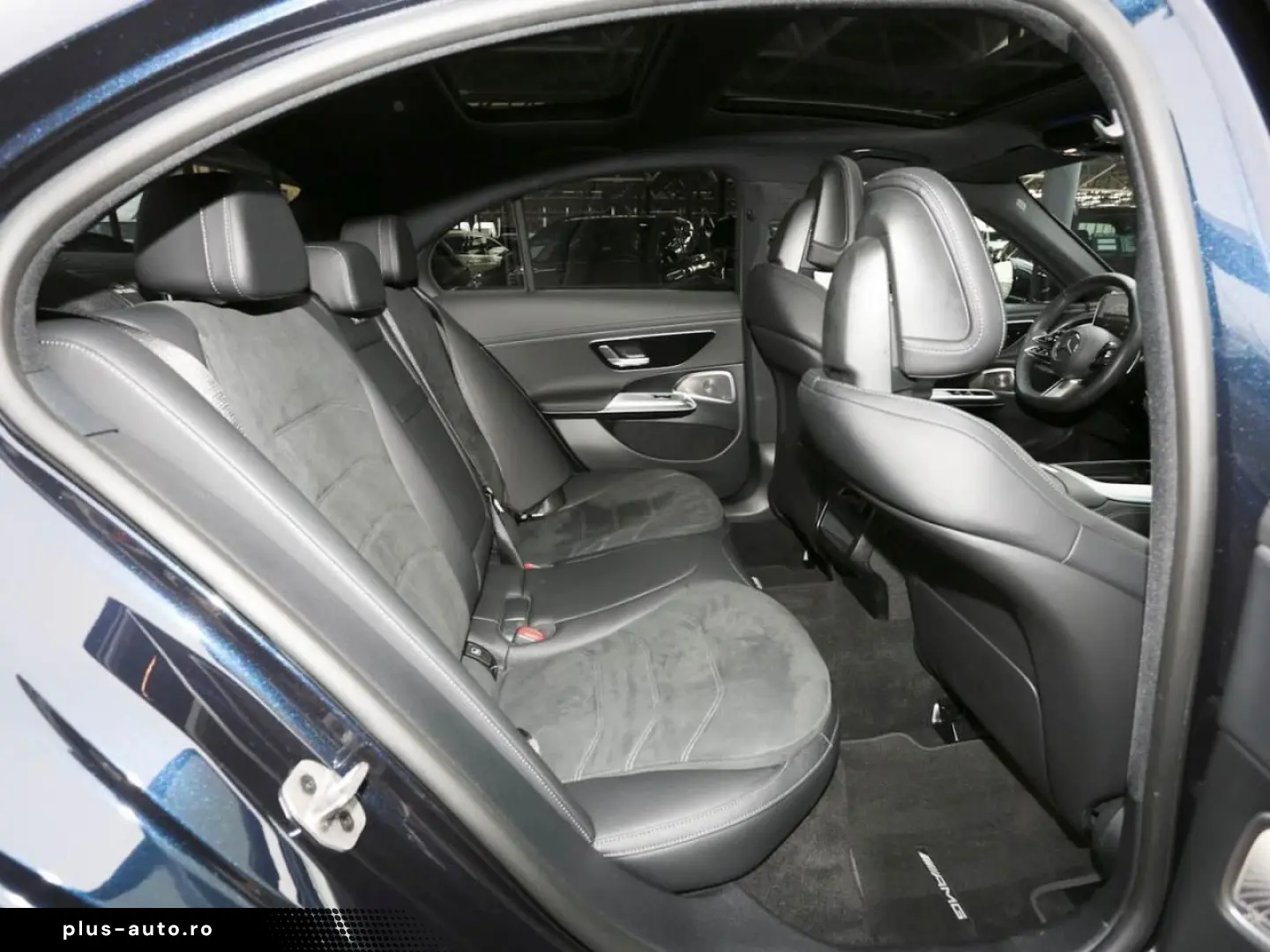 MERCEDES-BENZ E 400 e 4M AMG Panorama Burmester Memory 360