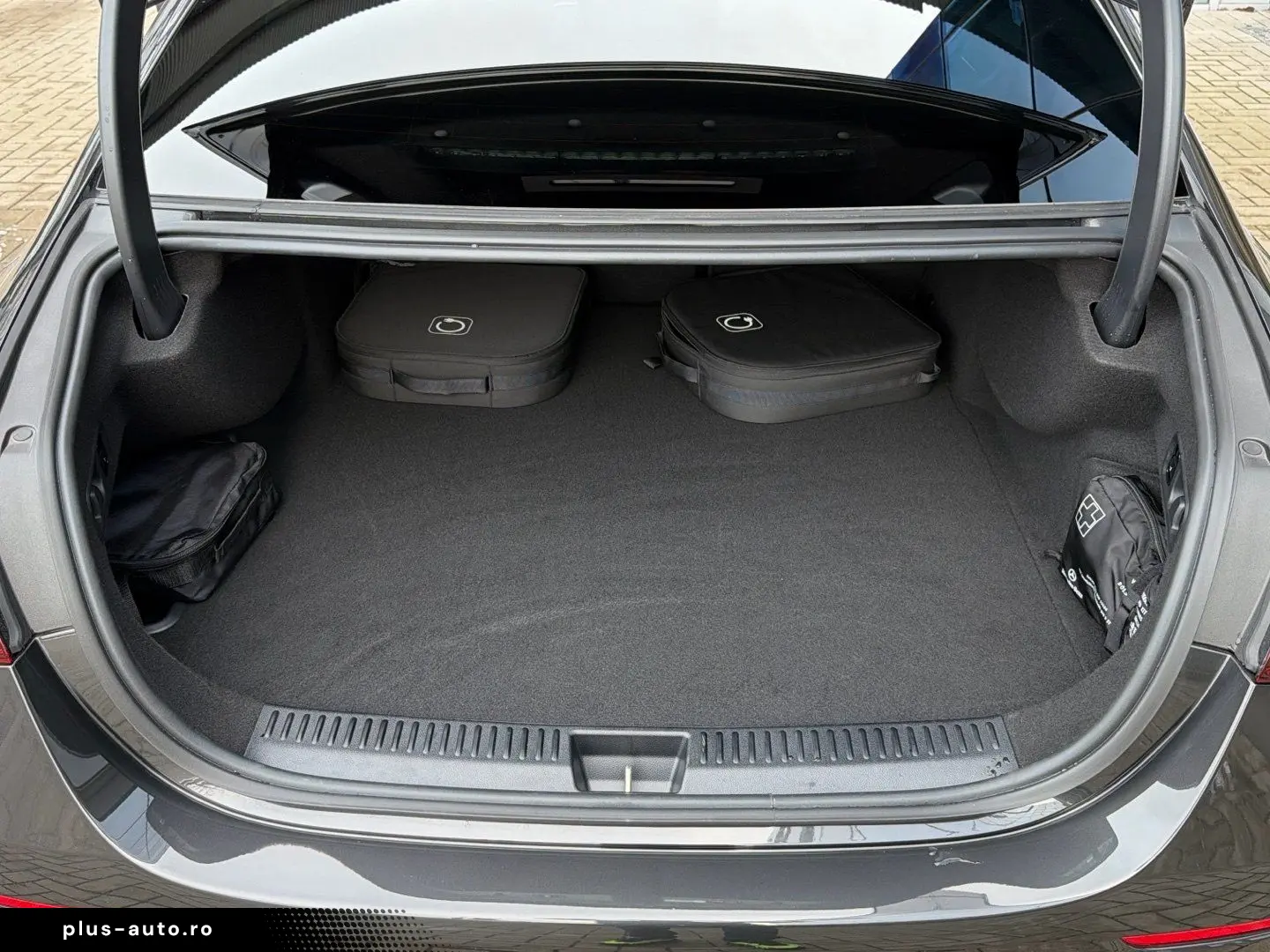 MERCEDES-BENZ E 400 e 4M Exclusive DigitalLight Dist&hellip;