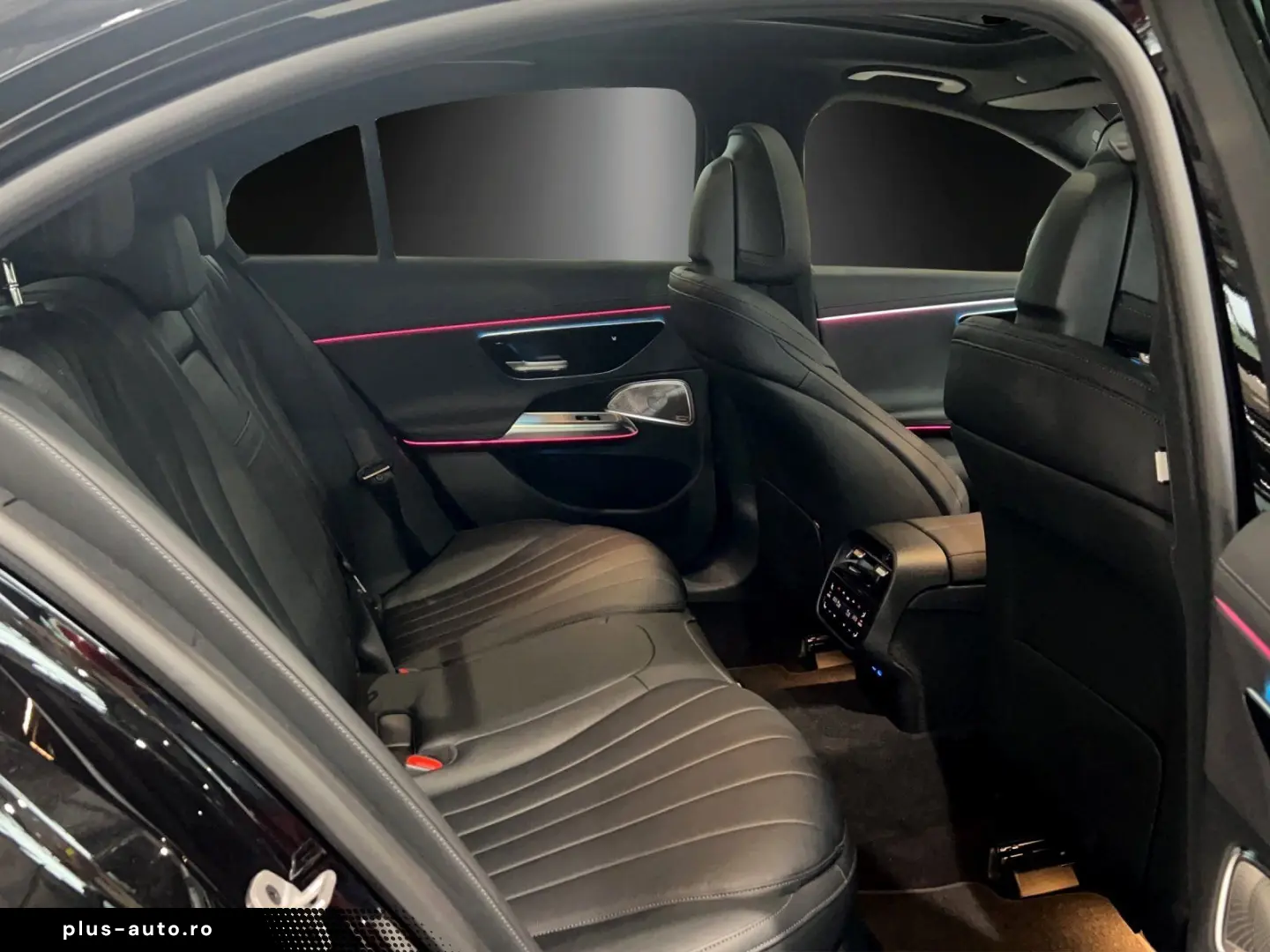 MERCEDES-BENZ E400e AMG Premium  AIRMATIC Masage HAL&hellip;