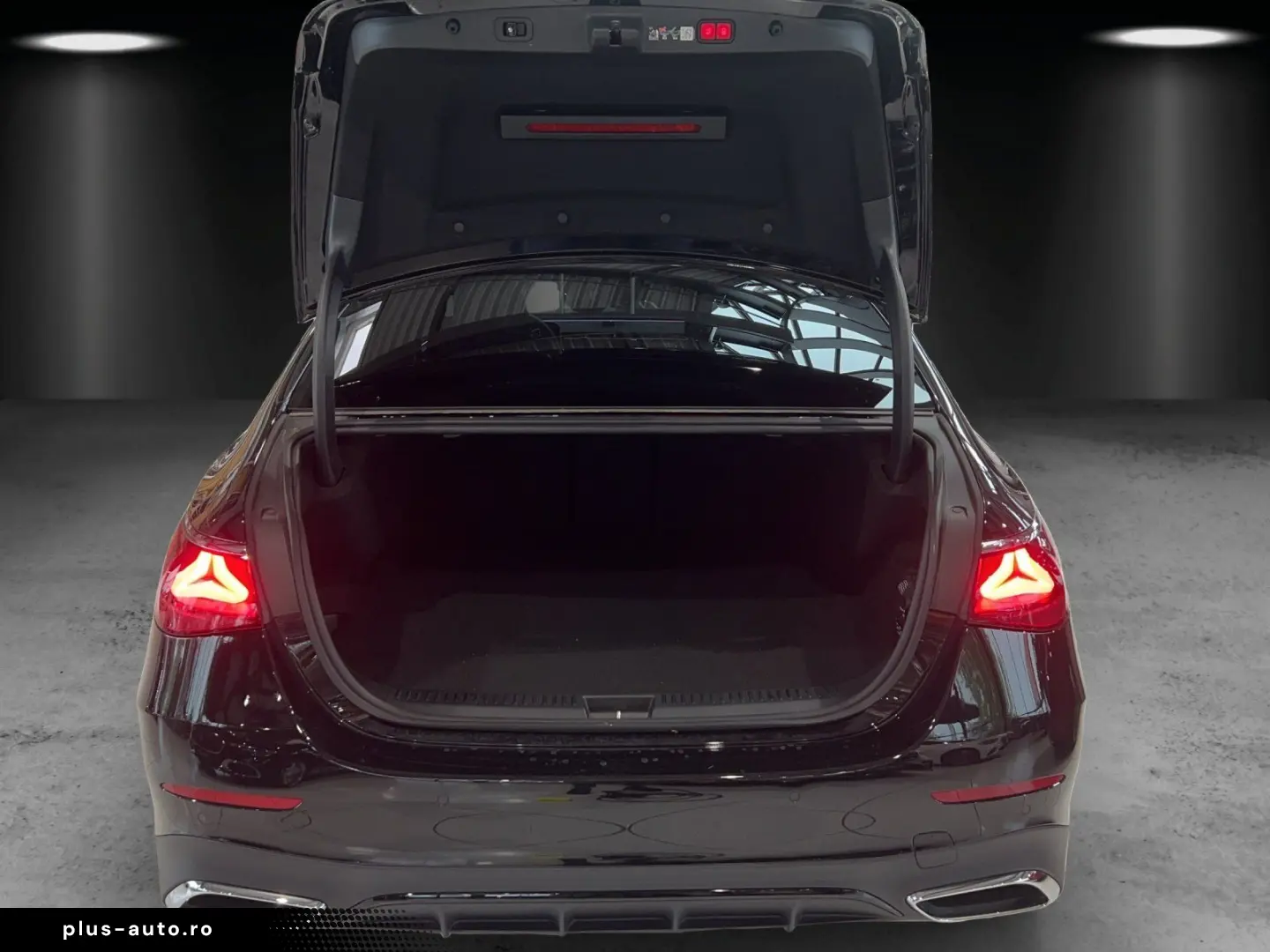 MERCEDES-BENZ E400e AMG Premium  AIRMATIC Masage HAL&hellip;