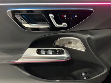 MERCEDES-BENZ E400e AMG Premium  AIRMATIC Masage HAL&hellip;