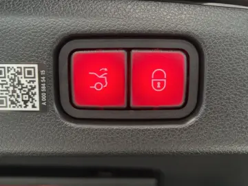 MERCEDES-BENZ E400e AMG Premium  AIRMATIC Masage HAL&hellip;