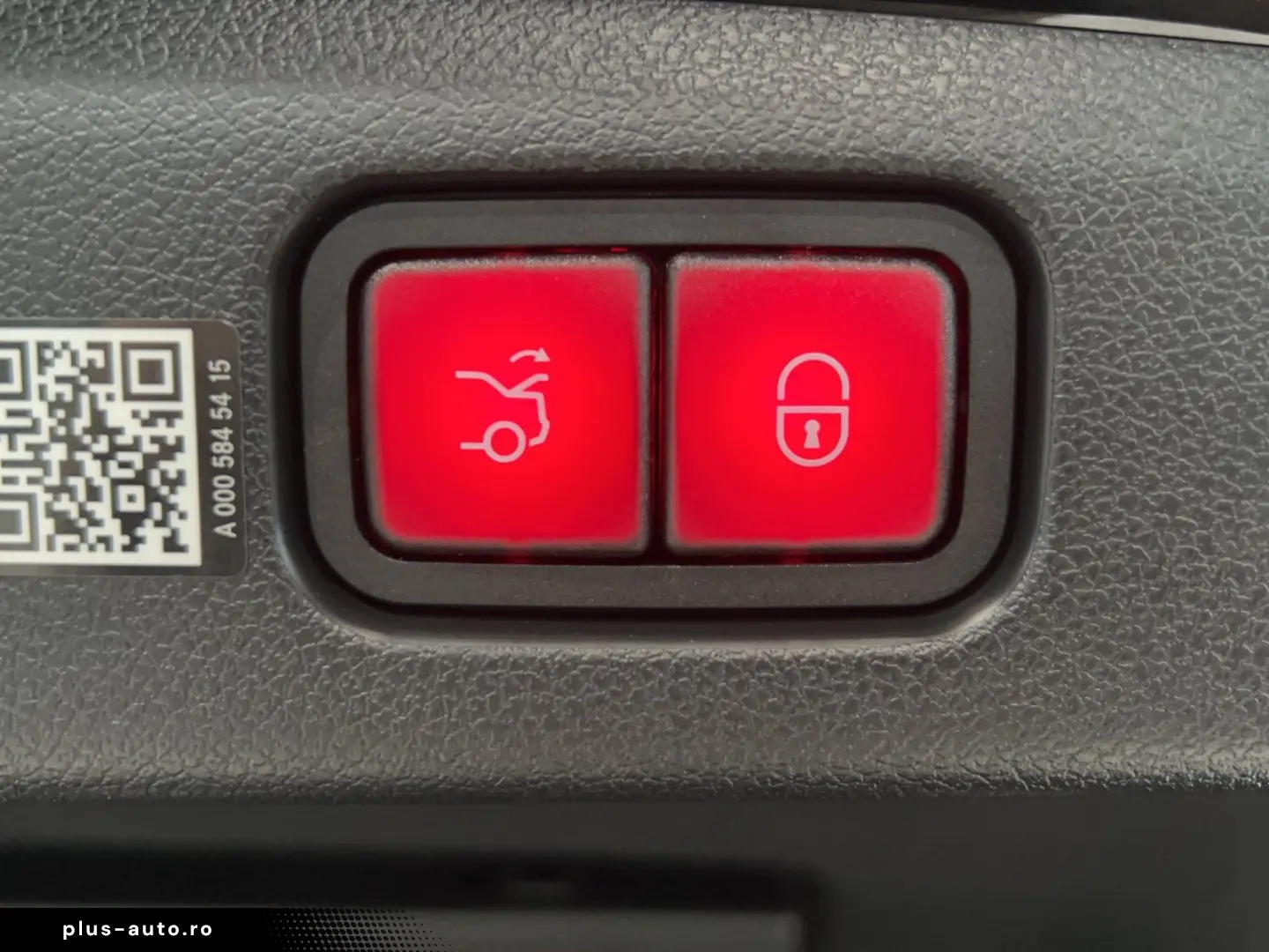 MERCEDES-BENZ E400e AMG Premium  AIRMATIC Masage HAL&hellip;