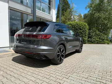 VW Touareg  R-Line   DYNAUDIO  22   AHK  LUFT  PANO
