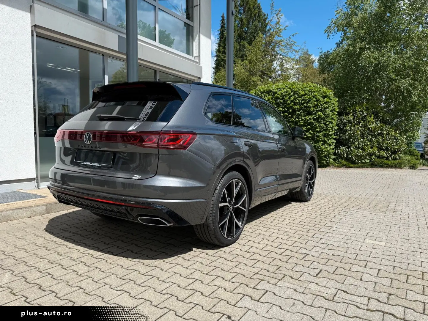VW Touareg  R-Line   DYNAUDIO  22   AHK  LUFT  PANO