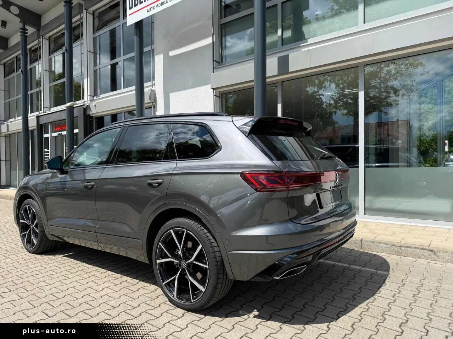 VW Touareg  R-Line   DYNAUDIO  22   AHK  LUFT  PANO