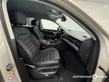 VW Touareg 3.0 TDI 4M. V6  Luftfed.  AHK  Leder LED