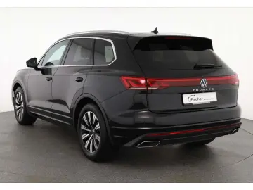 VW Touareg 3.0 TDI V6 4Mot. Elegance Tip. AHK NAV