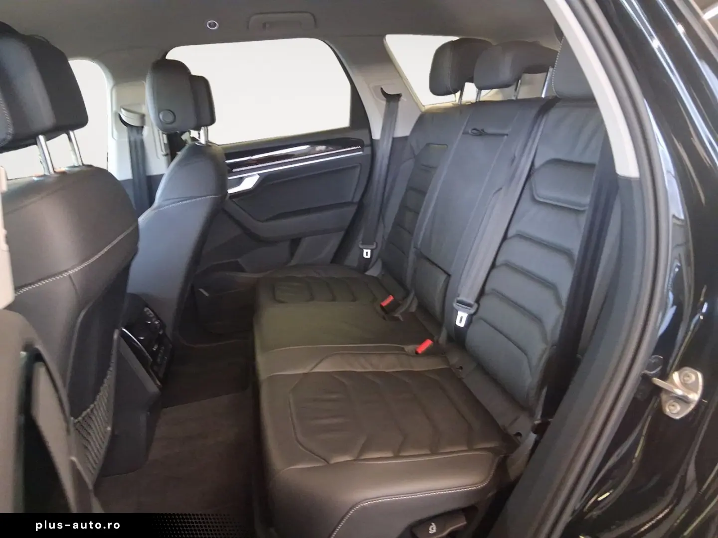 VW Touareg 3.0 TDI Tiptr. 4M  AHK Luft LED Navi