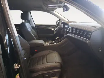 VW Touareg 3.0 TDI Tiptr. 4M  AHK Luft LED Navi
