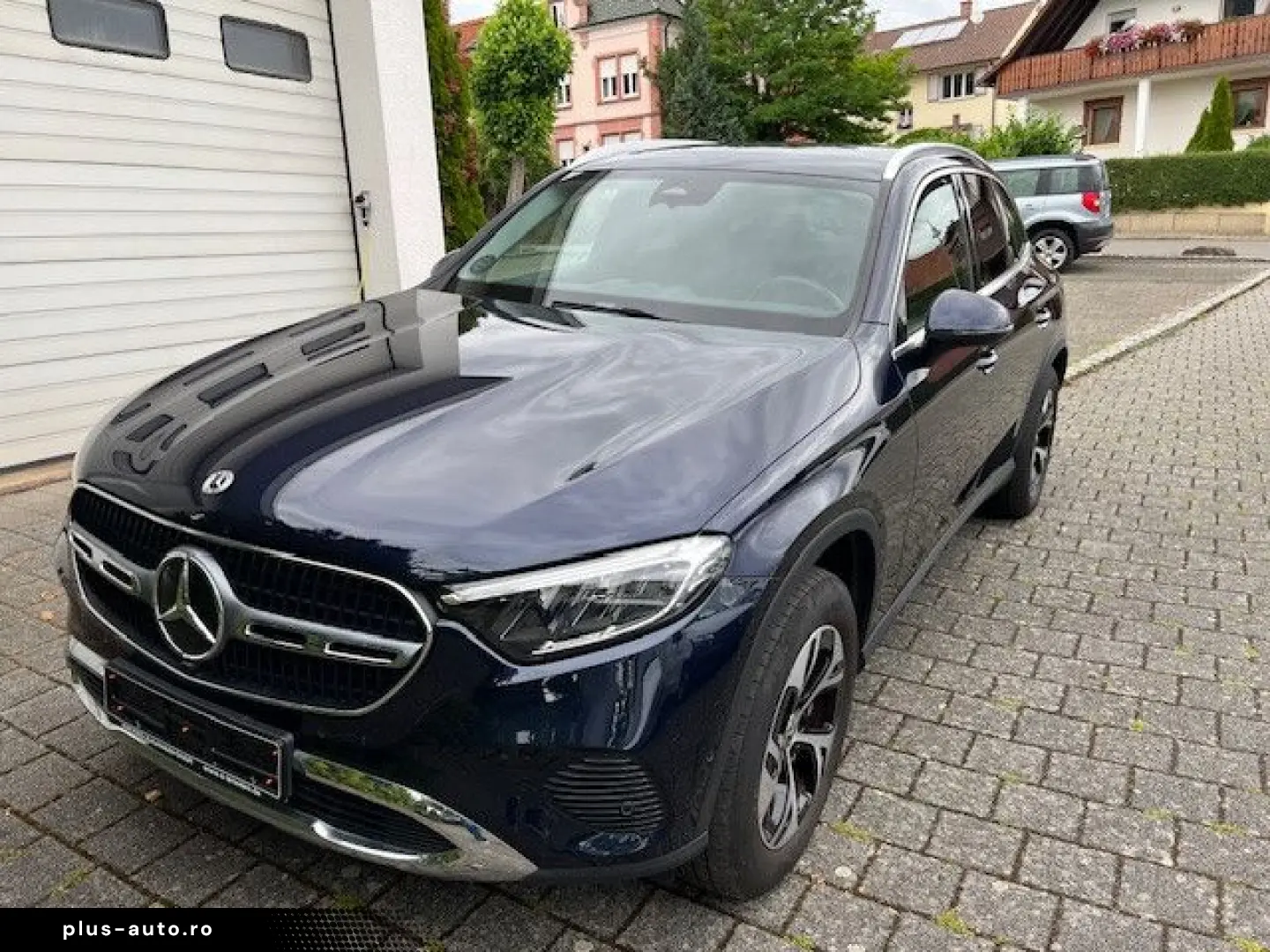 MERCEDES-BENZ GLC 300 e 4Matic